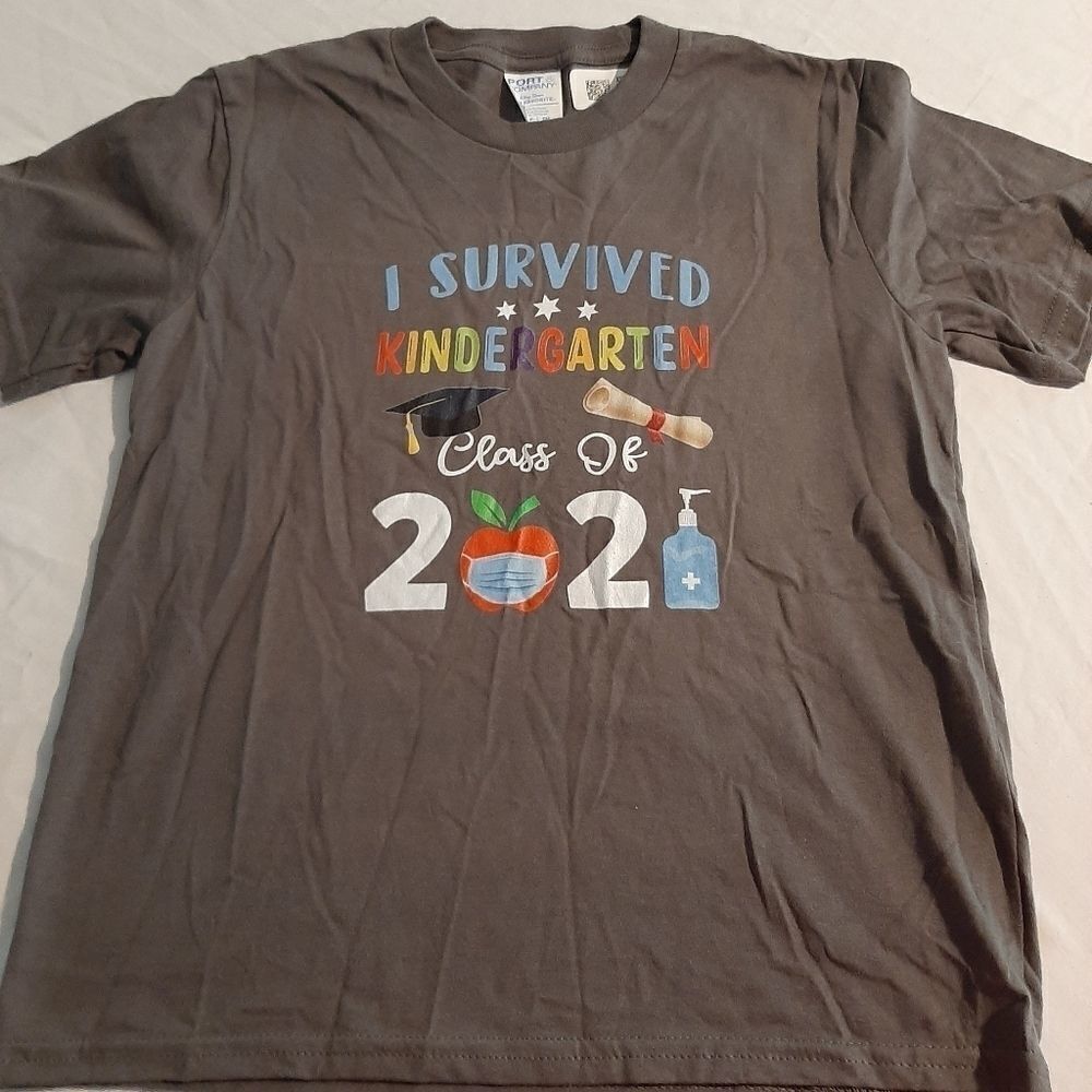 NWT I SURVIVED KINDERGARTEN 2021 Youth Small T